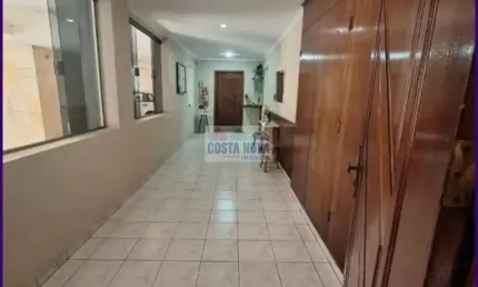 Apartamento com 38 m², 1 quarto, 1 banheiro, 1 vaga, a uma quadra da praia