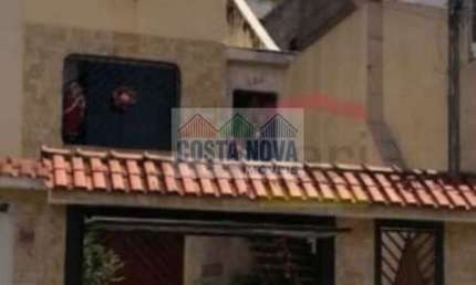 Sobrado à venda com 200m², 3 quartos, 1 suíte, 2 salas, 2 vagas e espaço gourmet no bairro Tucuruvi