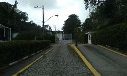 Galpão industrial com renda a venda. Terreno 37 mil m², área útil 5.400 m²