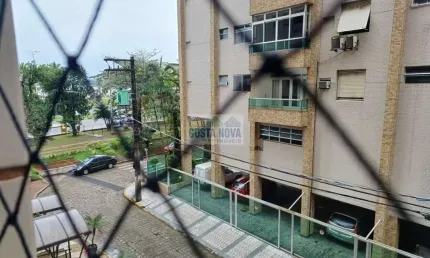 Flat, com 40m², Porteira Fechada em frente a praia.