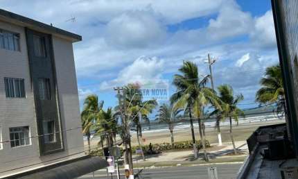 Kitão de 25m², Porteira fechada, reformado com vista lateral para o mar
