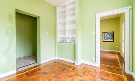 Casa comercial para venda ou locação com 297m², 12 salas, 8 vagas e amplo espaço no bairro Sumaré