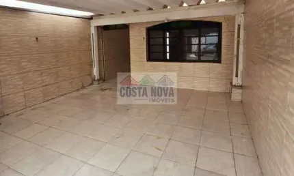 Casa Ampla com 2 Dormitórios (1 Suíte) 186m² e Garagem para 2 Carros em São Vicente