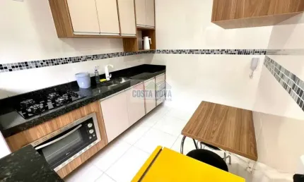 Casa sobreposta em condominío fechado com 2 dormitórios no Canto do Forte em Praia Grande - SP