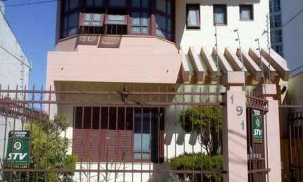 Casa com 4 dormitórios para alugar, 290 m² por R$ 7.605,00/mês - Camaquã - Porto Alegre/RS