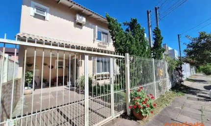 Sobrado com 2 dormitórios para alugar, 140 m² por R$ 5.904,17/mês - Hípica - Porto Alegre/RS