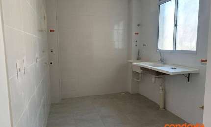 Apartamento com 2 dormitórios para alugar, 37 m² por R$ 1.710/mês - Cavalhada - Porto Alegre/RS