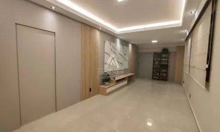 Cobertura Penthouse a Venda a 100  metros da Praia da Pompéia em Santos