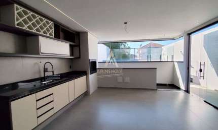 Casa Sobreposta Alta a Venda com 290m², 4 Suítes, 2 vagas no Embaré em Santos