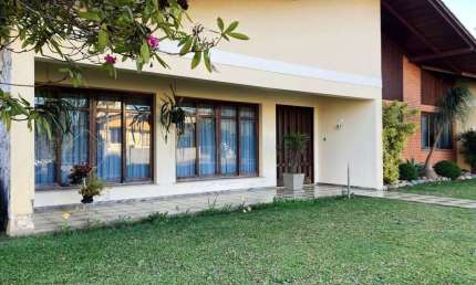 Casa para Venda em São Bento do Sul, Centro, 5 dormitórios, 1 suíte, 3 banheiros, 2 vagas