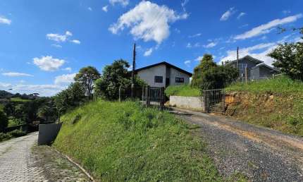 Casa para Venda em São Bento do Sul, 25 de julho, 3 dormitórios, 1 suíte, 3 banheiros, 2 vagas