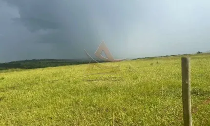 Fazenda à venda na Zona Rural, Prata 