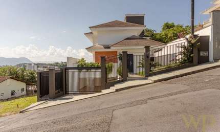 Casa com 4 quartos à venda na Paulo Ponick, 107, Saguaçu, Joinville por R$ 2.590.000