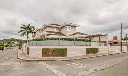 Casa com 3 quartos à venda na Rua Ernesto Friedrichsen, 222, Glória, Joinville por R$ 2.690.000