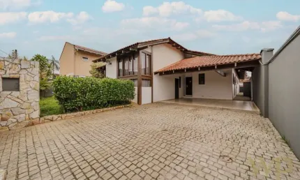 Casa com 3 quartos à venda na Rua Barriga Verde, 290, Bom Retiro, Joinville por R$ 1.300.000