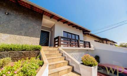Casa com 4 quartos à venda na Avenida Antônio Ramos Alvim, 828, Floresta, Joinville por R$ 1.200.000