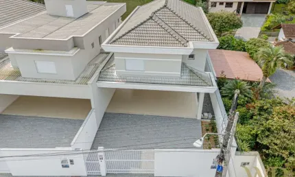 Casa com 4 quartos à venda na Rua Campo Alegre, 50, Atiradores, Joinville por R$ 2.430.000