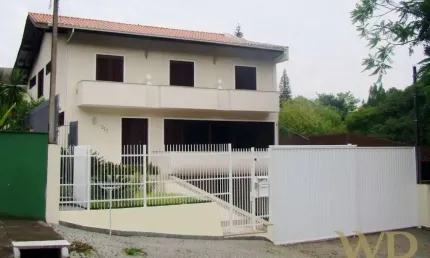 Casa com 5 quartos à venda na Rua Criciúma, 273, América, Joinville por R$ 2.700.000