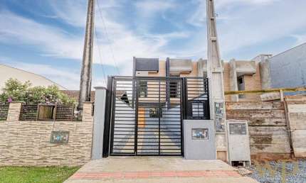 Casa com 2 quartos à venda na Rua Advogado Miguel Cercal, 364, Nova Brasília, Joinville por R$ 385.000