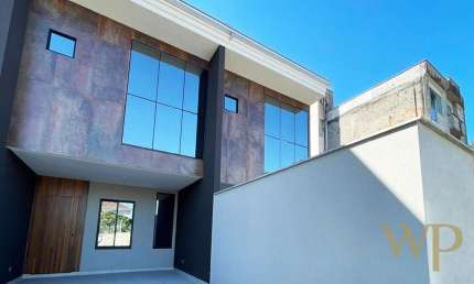 Casa com 3 quartos à venda na Rua Guerra Junqueira, 199, Iririú, Joinville por R$ 890.000