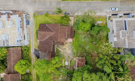 Terreno à venda na Rua Recreativa Antárctica, 86, América, Joinville por R$ 3.640.000