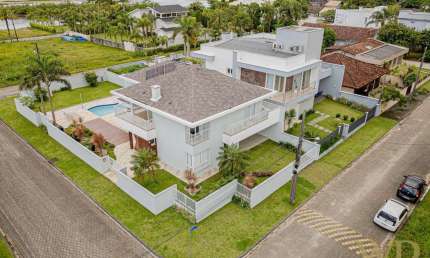 Casa com 4 quartos à venda na Paraguai, 321, Capri, São Francisco do Sul por R$ 3.500.000