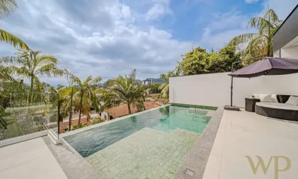 Casa com 3 quartos à venda na Rua Assis Brasil, 532, Saguaçu, Joinville por R$ 2.790.000