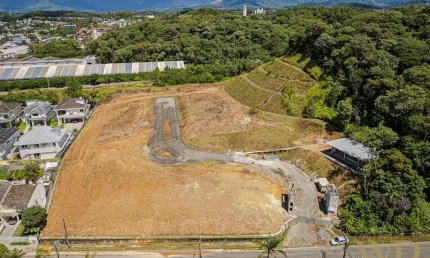 Terreno à venda na Rua Alceu Koehntopp, 1053, América, Joinville por R$ 1.126.597