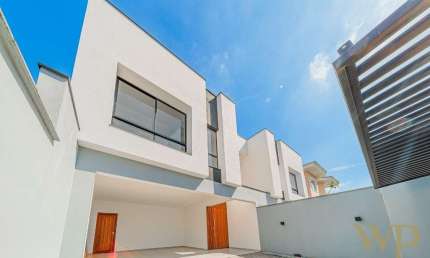 Casa com 3 quartos à venda na Rua Coronel Camacho, 186, Iririú, Joinville por R$ 990.000