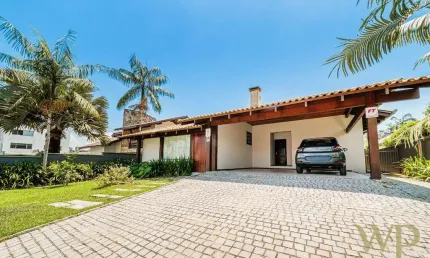 Casa com 4 quartos à venda na Rua São Carlos, 3455, Saguaçu, Joinville por R$ 1.999.000