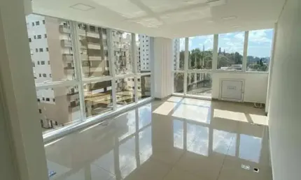 Sala comercial à venda na Rua Expedicionário Holz, 550, América, Joinville por R$ 420.000