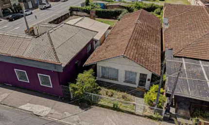 Casa comercial à venda na Rua Coronel Procópio Gomes, 155, Bucarein, Joinville por R$ 980.000