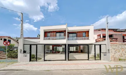 Casa com 3 quartos à venda na Rua Dionísio Cerqueira, 222, Saguaçu, Joinville por R$ 1.290.000