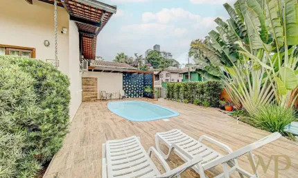 Casa com 4 quartos à venda na Rua São Roque, 239, Floresta, Joinville por R$ 1.160.000