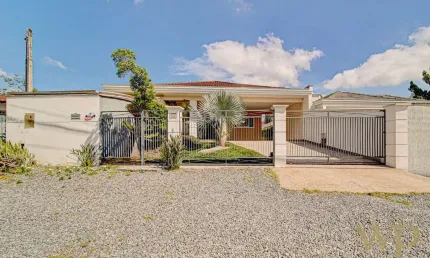 Casa com 3 quartos à venda na Belo Horizonte, 52, América, Joinville por R$ 1.590.000