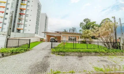 Casa com 3 quartos à venda na Rua Corupá, 389, Anita Garibaldi, Joinville por R$ 970.000