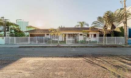 Casa com 4 quartos à venda na Rua Dionísio Cerqueira, 455, Saguaçu, Joinville por R$ 1.550.000
