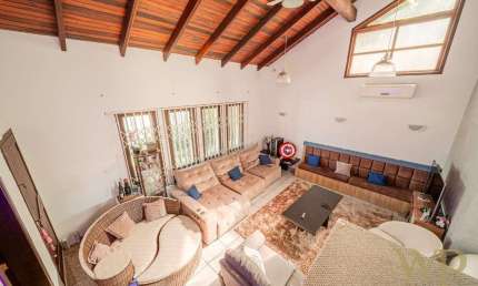 Casa com 4 quartos à venda na Rua Porto Belo, 393, Bucarein, Joinville por R$ 1.190.000