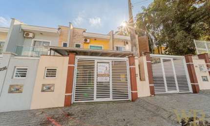 Casa com 3 quartos à venda na Rua Gustavo Hoepfner, 232, Floresta, Joinville por R$ 469.900