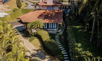 Casa com 4 quartos à venda na Rua Orleans, 947, América, Joinville por R$ 3.000.000