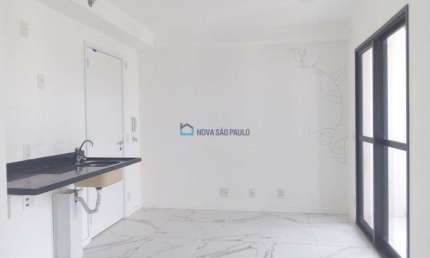 Studio na Saúde. 27m² com 1 Dorm Terraço, Vista Livre, e Lazer com Piscina coberta. Andar alto