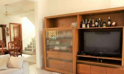 Casa Locação| Vila Mariana| Varanda | Área para Churrasqueira| Valor de locação R$ 13.000