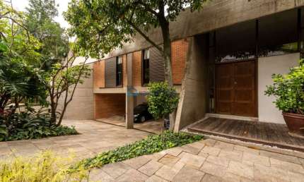 Casa com 4 Suites e 6 banheiros para Alugar, 885 m² por R$ 60000,00/Mês  Mobiliada
