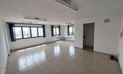 Sala comercial com 1 sala para alugar na Rua Caramuru, --, Saúde, São Paulo