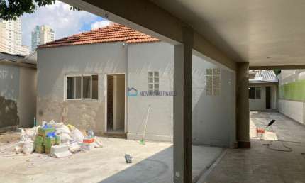 Casa comercial com 8 salas para alugar na Rua Araguari, --, Moema, São Paulo