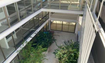 Vila Nova Conceição - Prédio Monosuario com 20 vagas  para  locação.