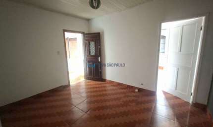 Casa térrea com 03 quartos, sala ampla, cozinha, 01banheiro e 2 vagas na Vila Campestre.