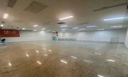 Barracão / Galpão / Depósito com 5 salas para alugar na Rua Fidêncio Ramos, --, Vila Olímpia, São Paulo