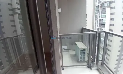 conforto e a praticidade de morar em um apartamento de 3,70m²!