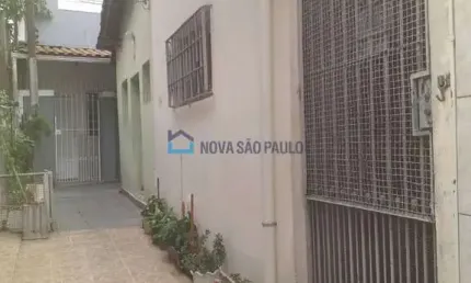 Casa de vila, perto ao bombeiros otima localização!!!